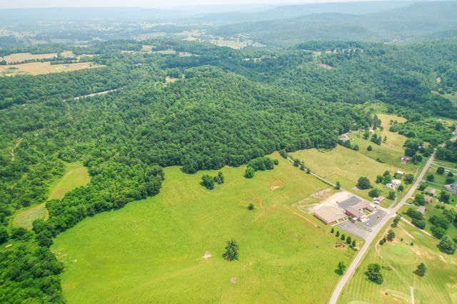 1364 Country Club Rd, Sparta, TN 38583