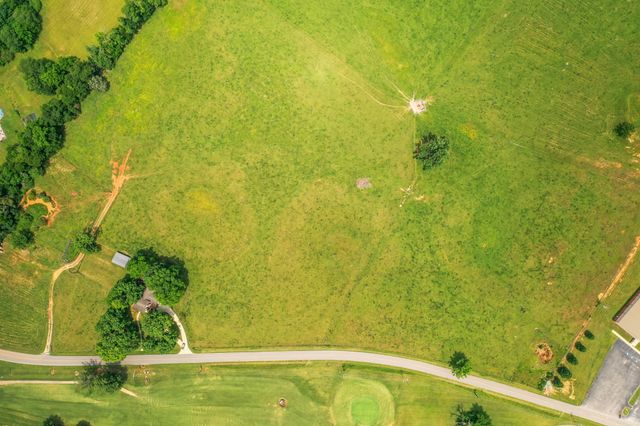 1364 Country Club Rd, Sparta, TN 38583