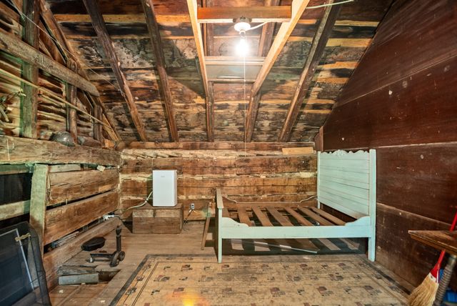 1364 Country Club Rd, Sparta, TN 38583