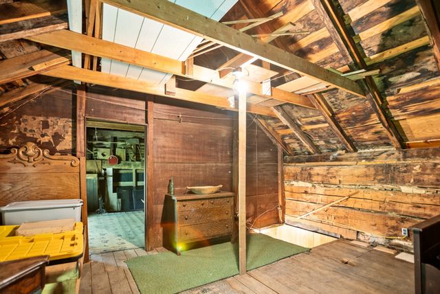 1364 Country Club Rd, Sparta, TN 38583