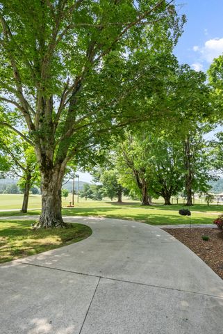 1364 Country Club Rd, Sparta, TN 38583