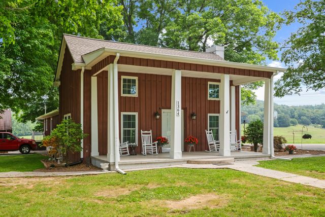 1364 Country Club Rd, Sparta, TN 38583