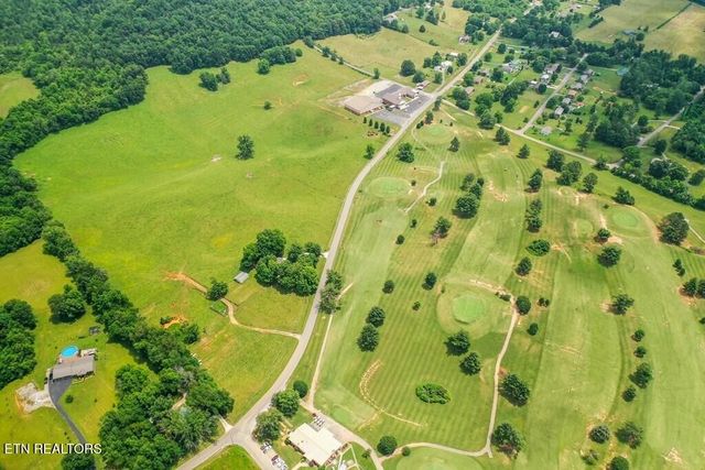 1364 Country Club Rd, Sparta, TN 38583