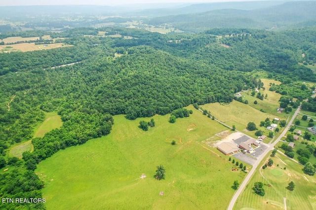 1364 Country Club Rd, Sparta, TN 38583