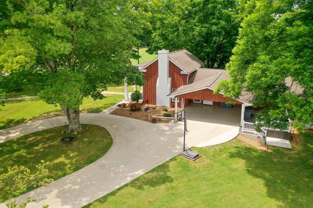 1364 Country Club Rd, Sparta, TN 38583