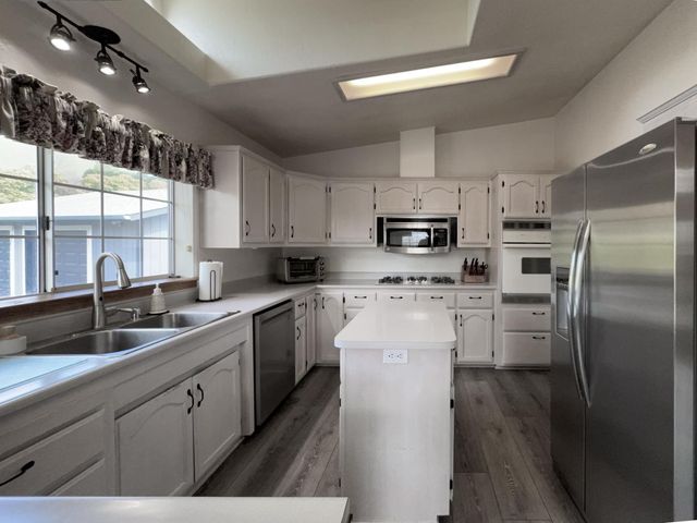 38075 Willowood Lane, Yokuts Valley, CA 93675