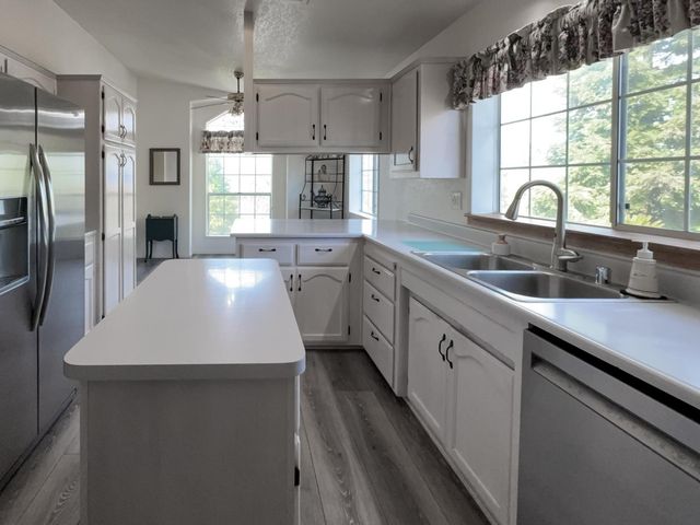 38075 Willowood Lane, Yokuts Valley, CA 93675