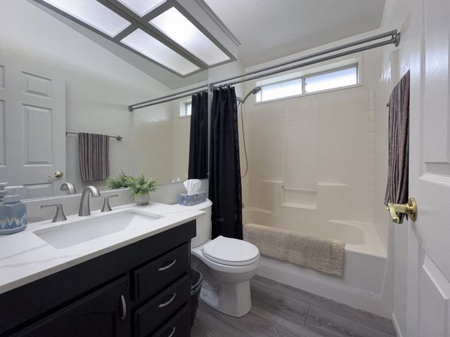 38075 Willowood Lane, Yokuts Valley, CA 93675