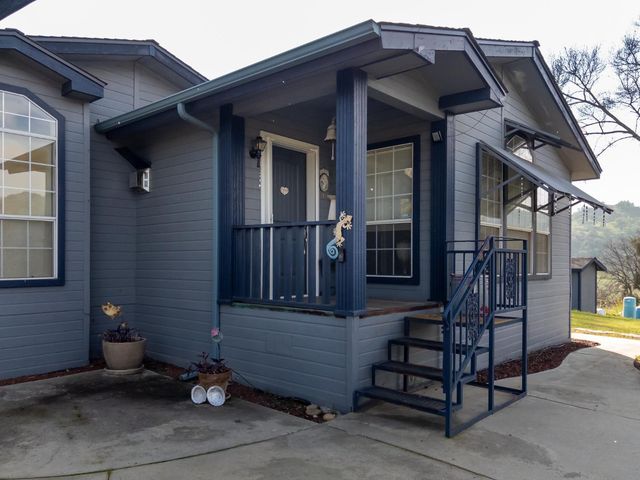 38075 Willowood Lane, Yokuts Valley, CA 93675
