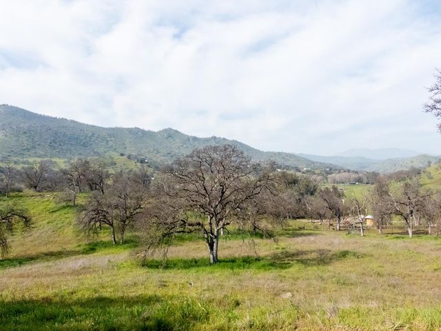 38075 Willowood Lane, Yokuts Valley, CA 93675