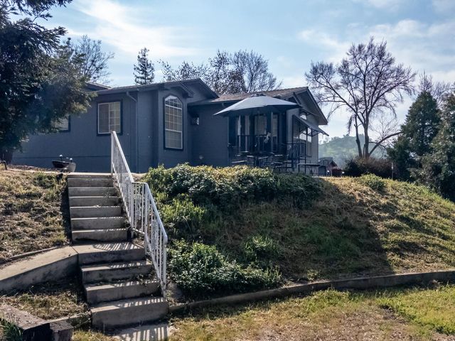 38075 Willowood Lane, Yokuts Valley, CA 93675
