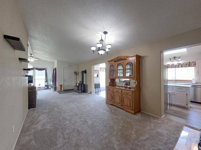 38075 Willowood Lane, Yokuts Valley, CA 93675