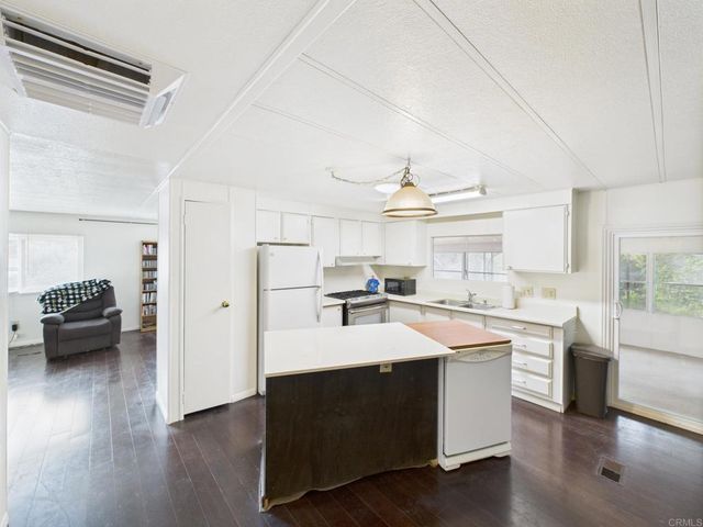 13460 Hwy 8 Business 124, Lakeside, CA 92040