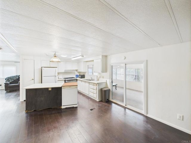 13460 Hwy 8 Business 124, Lakeside, CA 92040