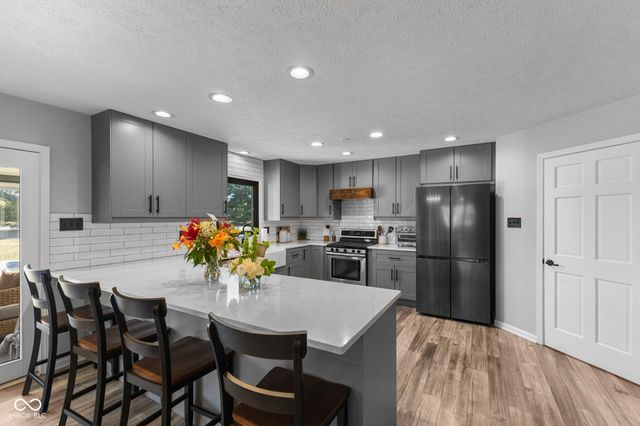 5911 N 400 W, Bargersville, IN 46106