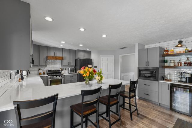 5911 N 400 W, Bargersville, IN 46106