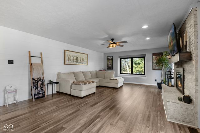 5911 N 400 W, Bargersville, IN 46106