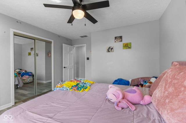 5911 N 400 W, Bargersville, IN 46106