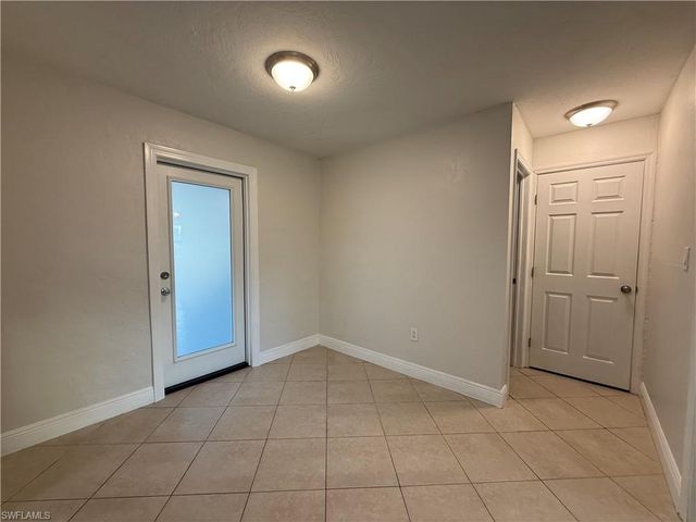 6675 Fiesta WAY, Fort Myers, FL 33919