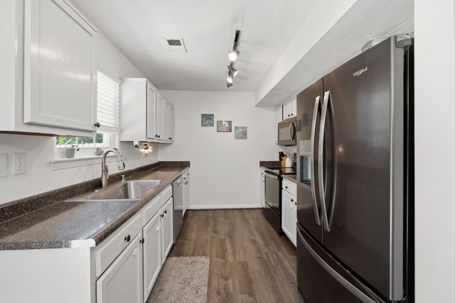 2617 Michelle Park, Lexington, KY 40511