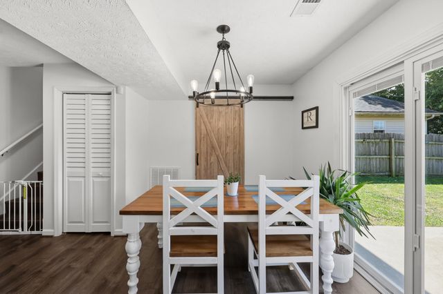 2617 Michelle Park, Lexington, KY 40511