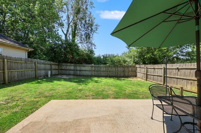2617 Michelle Park, Lexington, KY 40511