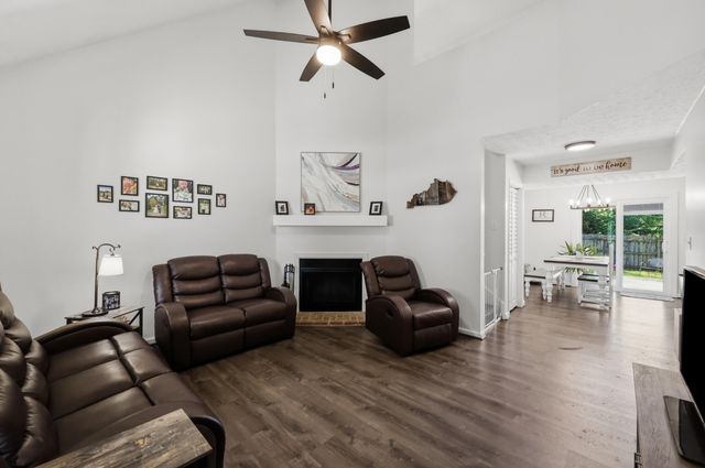 2617 Michelle Park, Lexington, KY 40511