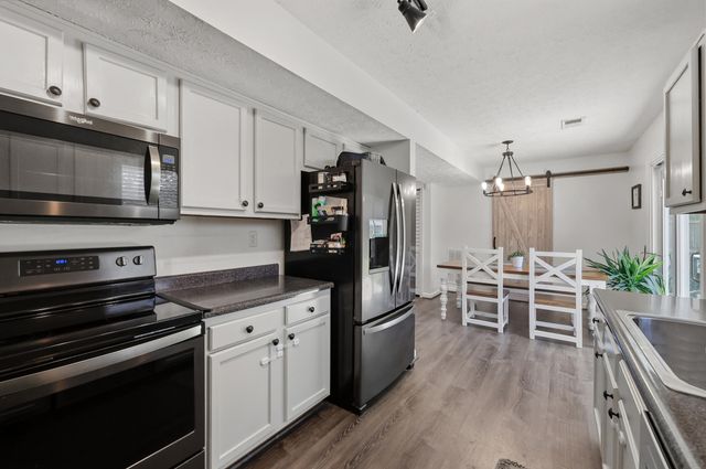 2617 Michelle Park, Lexington, KY 40511