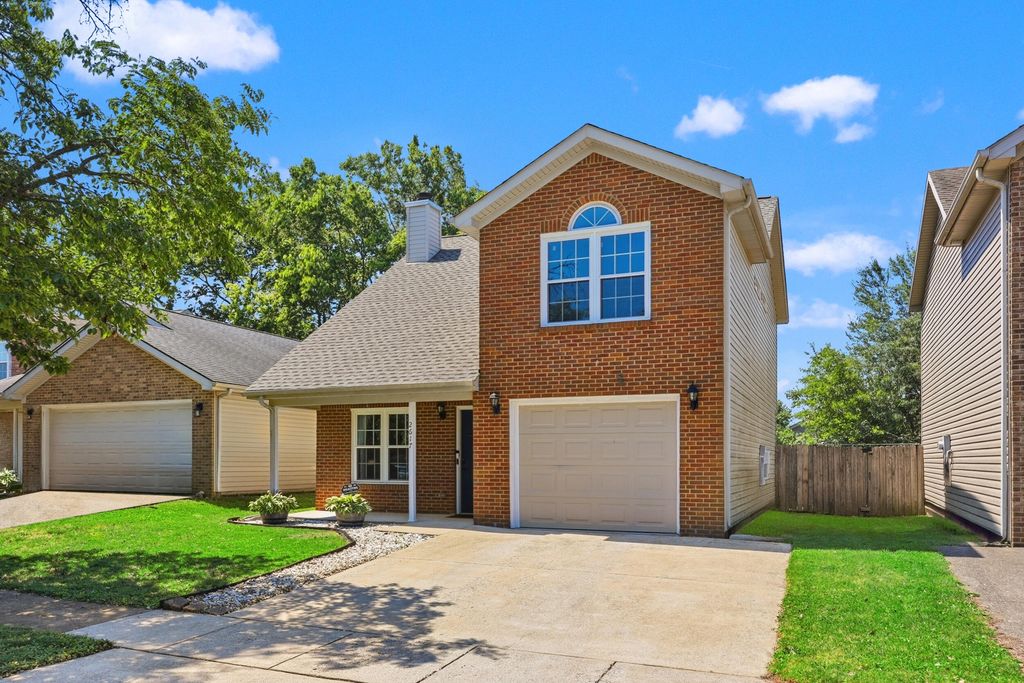 2617 Michelle Park, Lexington, KY 40511