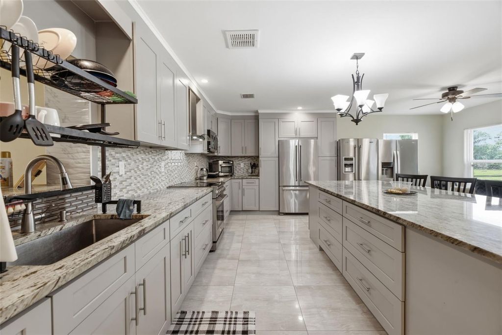 Image 14 of property listing at 5730 ANNA DRIVE, Tampa, FL 33610