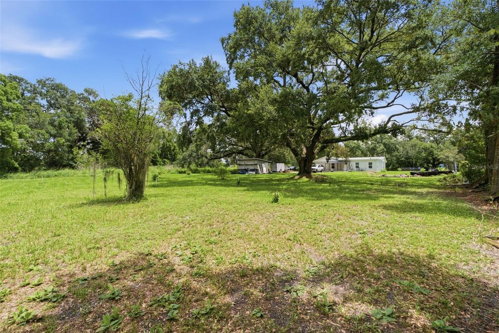 Image 32 of property listing at 5730 ANNA DRIVE, Tampa, FL 33610