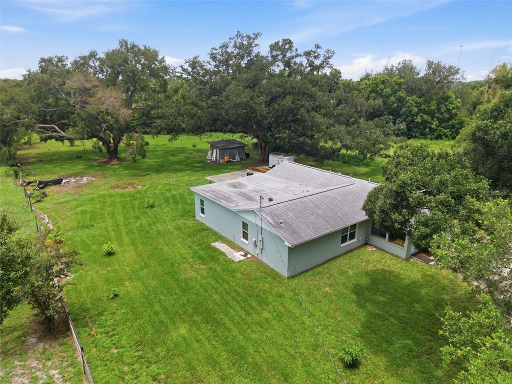 Image 34 of property listing at 5730 ANNA DRIVE, Tampa, FL 33610