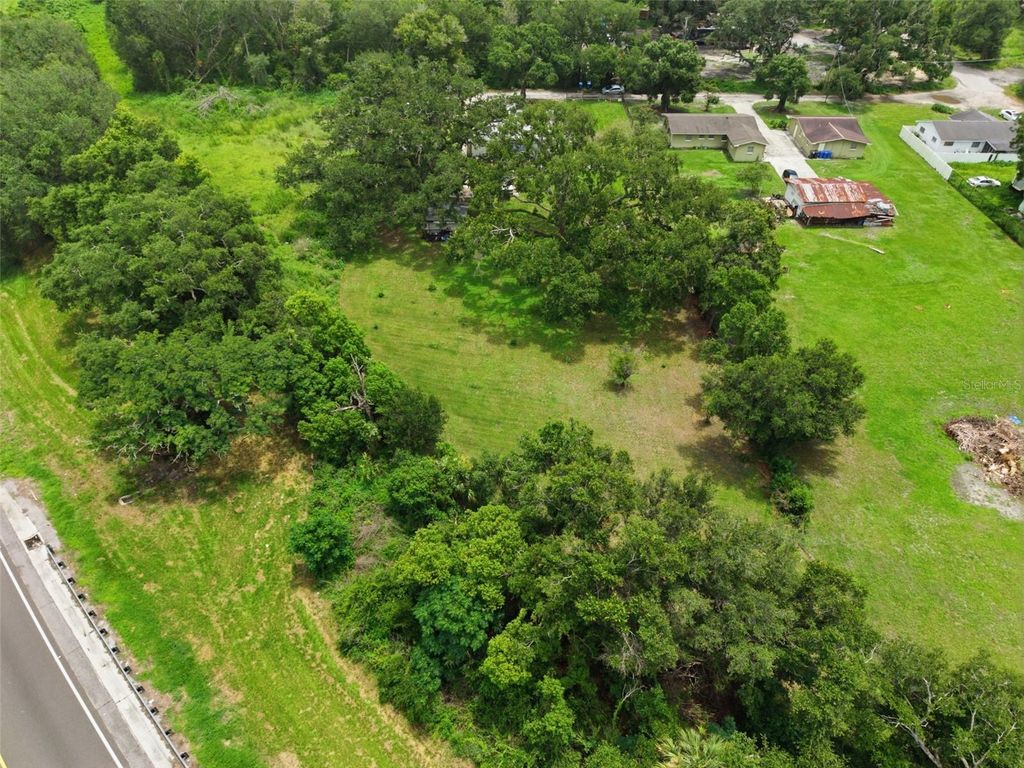 Image 38 of property listing at 5730 ANNA DRIVE, Tampa, FL 33610