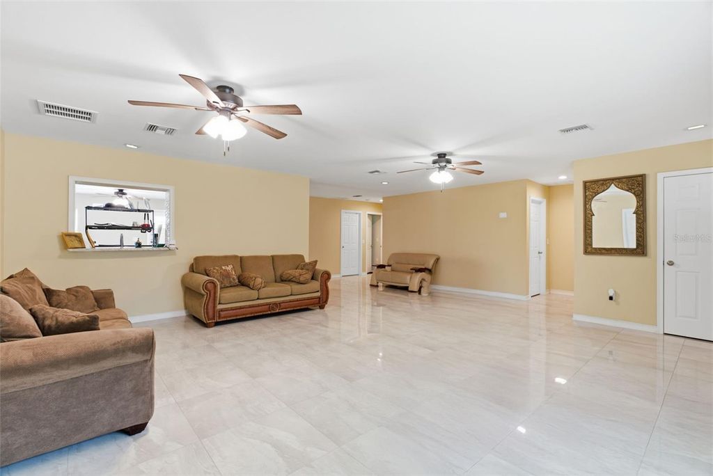 Image 8 of property listing at 5730 ANNA DRIVE, Tampa, FL 33610