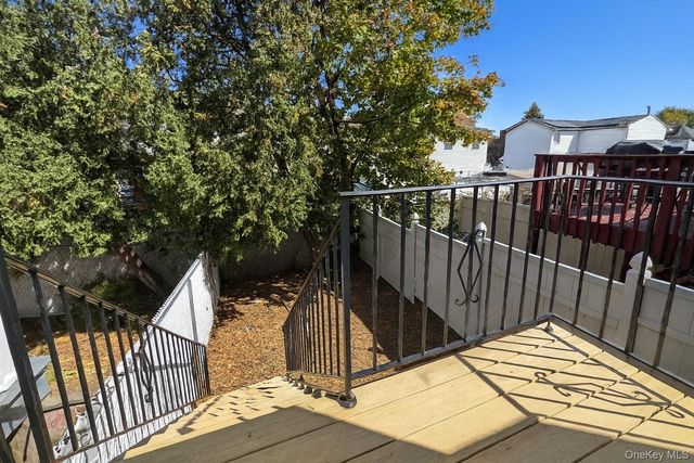 109 Lyceum Court, Staten Island, NY 10310