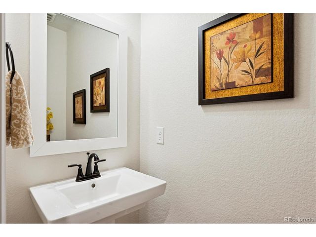 21866 E Swallow Pl, Aurora, CO 80016