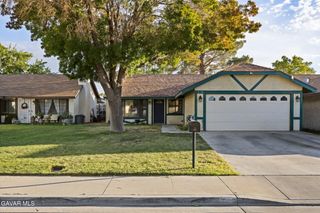1008 E Newgrove Street, Lancaster, CA 93535