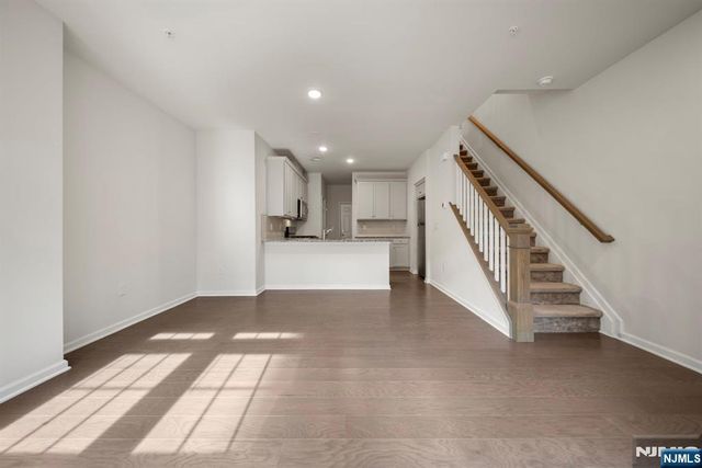 69 Arnold Drive 5810, Wood Ridge, NJ 07075