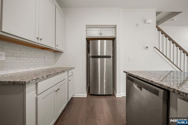 69 Arnold Drive 5810, Wood Ridge, NJ 07075