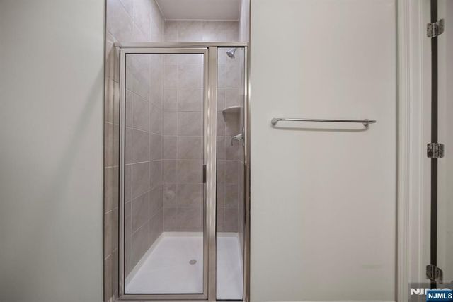 69 Arnold Drive 5810, Wood Ridge, NJ 07075