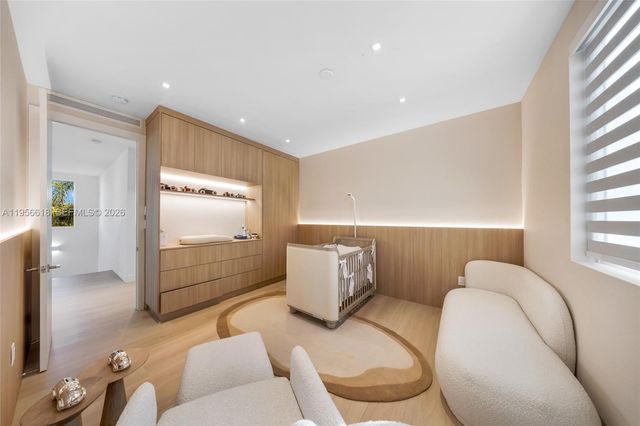 7541 NW 97th Ct, Doral, FL 33178