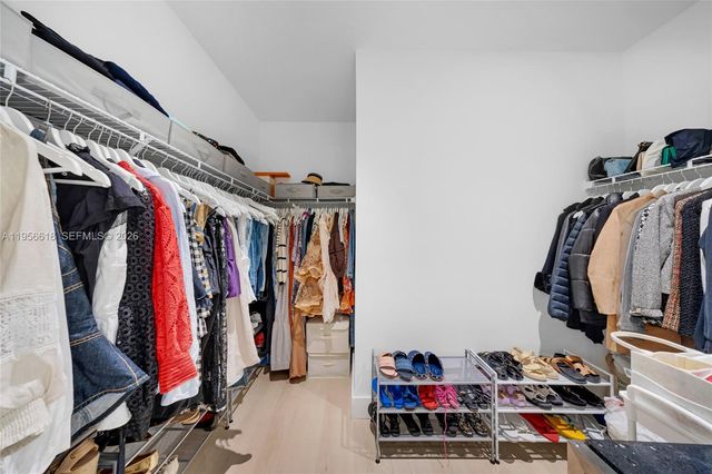 7541 NW 97th Ct, Doral, FL 33178