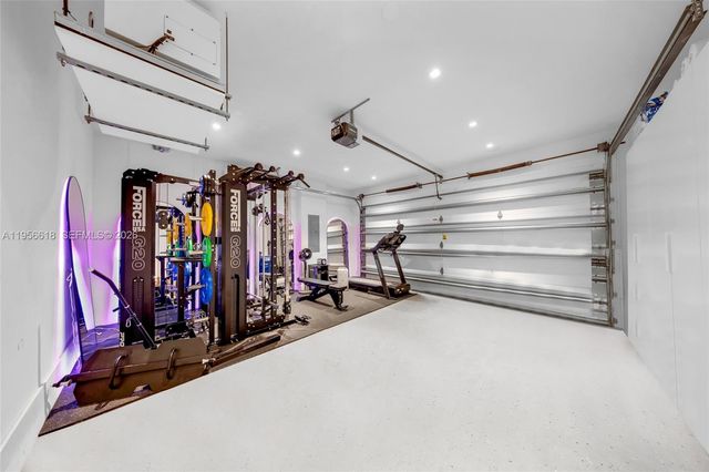 7541 NW 97th Ct, Doral, FL 33178