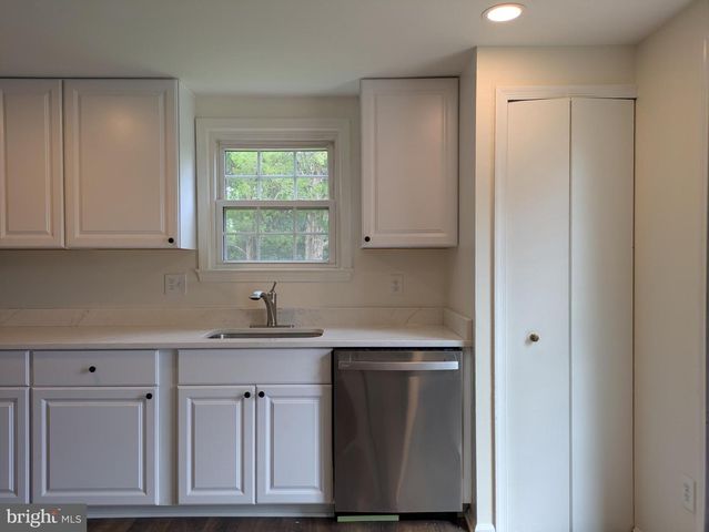 14314 WATERY MOUNTAIN CT, Centreville, VA 20120