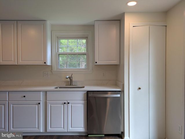 14314 WATERY MOUNTAIN CT, Centreville, VA 20120