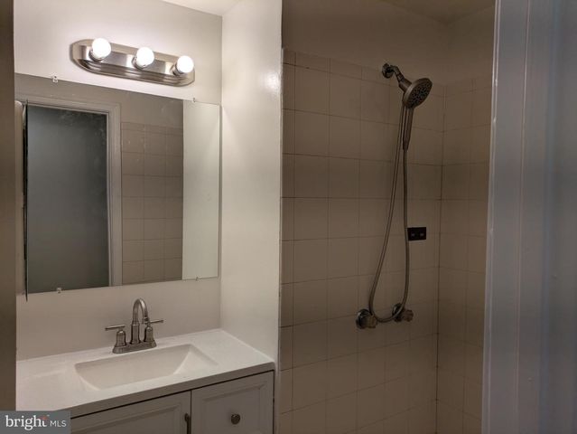 14314 WATERY MOUNTAIN CT, Centreville, VA 20120