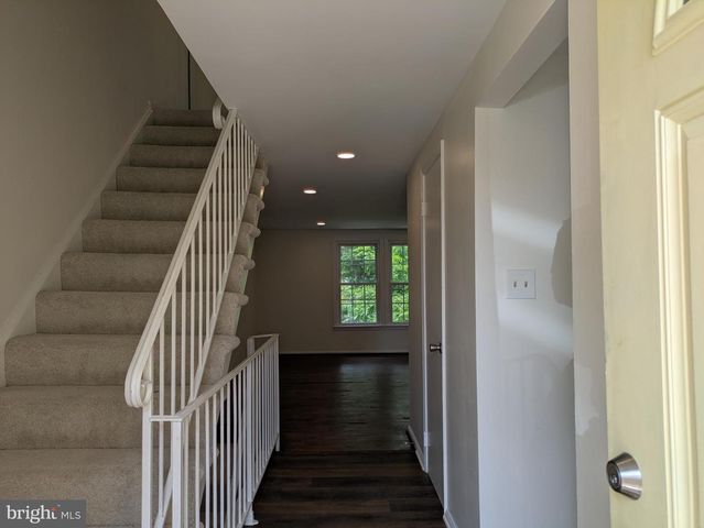 14314 WATERY MOUNTAIN CT, Centreville, VA 20120
