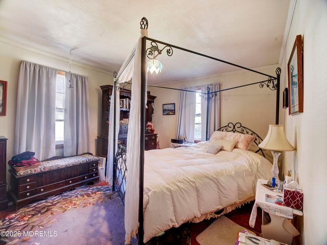 224 Chatham Avenue, Oakhurst, NJ 07755