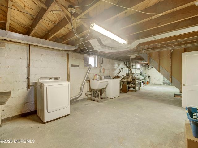 224 Chatham Avenue, Oakhurst, NJ 07755