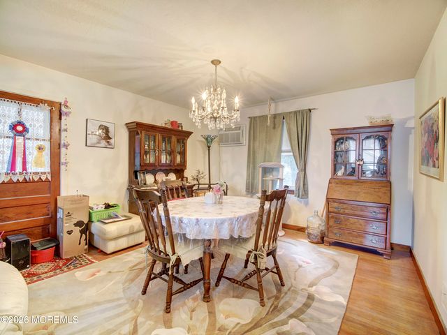 224 Chatham Avenue, Oakhurst, NJ 07755